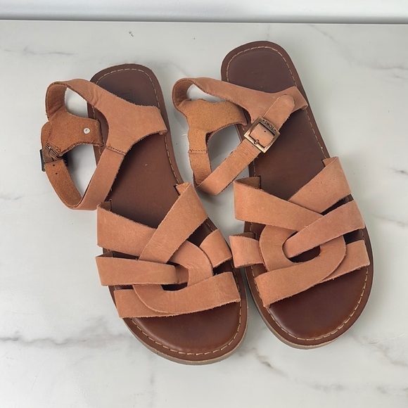 Toms Shoes - TOMS Sandals Size W6.5